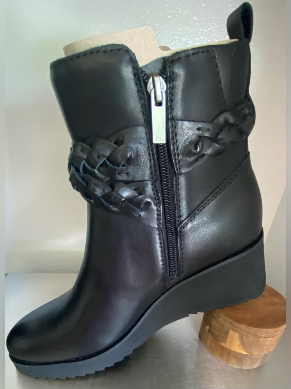 NEW-EARTH WOMENS LEATHER WEDGE ZIP UP ANKLE BOOTS WITH BRAIDED STRAP - Picture 5 of 16